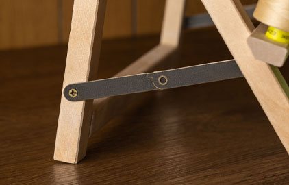 Tabletop thread rack legs and locking brackets