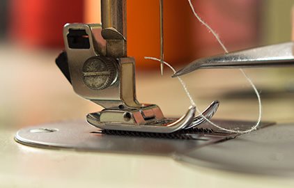 Small Seam Ripper & Needle Threader - 2 1/2 - WAWAK Sewing Supplies