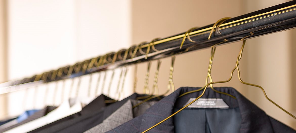 https://www.wawak.com/49be2f/globalassets/wawus/additional-product-content/metal-hangers/keep-track-of-garments-with-wire-hangers.jpg?width=1170&height=525&quality=85&mode=crop&autorotate=true