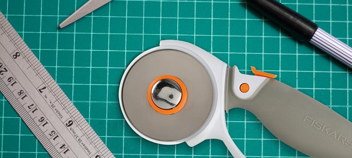Fiskars Comfort Loop Rotary Cutter 45 mm Titanium Softgrip